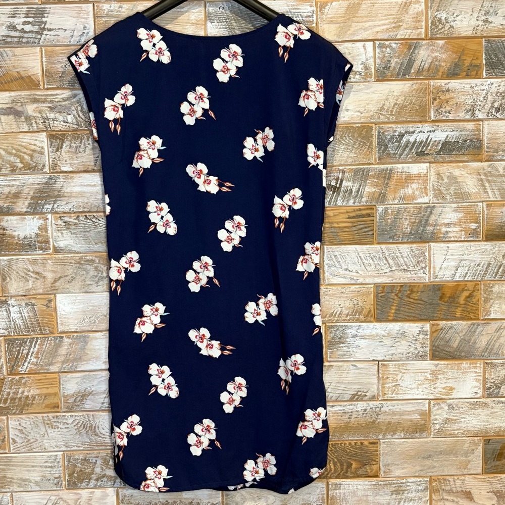 Patagonia Navy Floral Midi Dress. Great condition. Size: XS